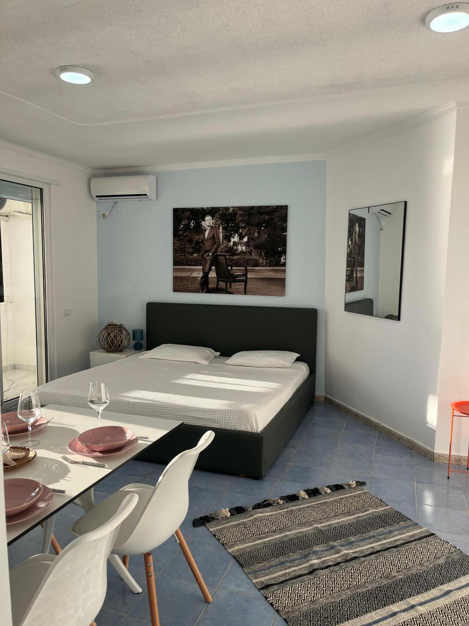 Beachfront Marilyn Durres Exterior photo